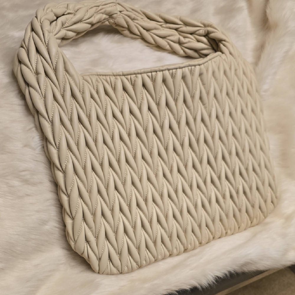Shiraleah Cream Shoulder Bag with Quilted Texture - Picture 5 of 13